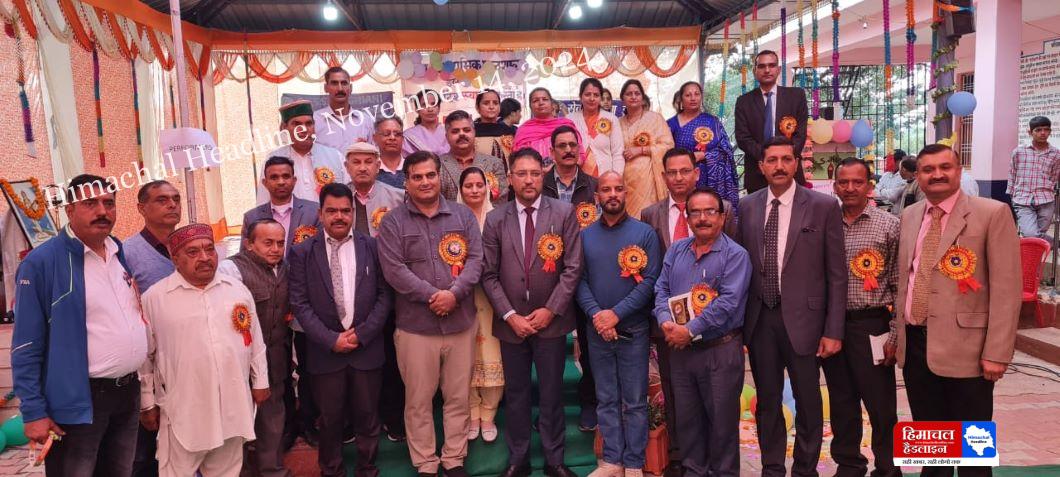 Annual prize distribution ceremony was celebrated in Golden Jubilee Government Excellent Senior Secondary School Jhagadiani under the leadership of Honorable Doctor Pushpendra Verma, senior leader of Congress