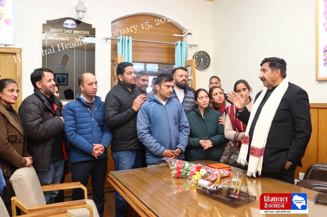 Candidates of Drawing Master (Post Code-980) met Deputy Chief Minister