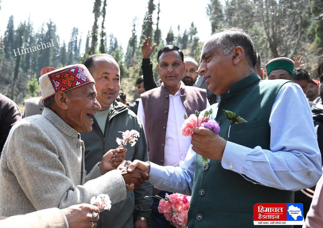 Sukhu government is neither able to spend the money given by the central government nor is able to give an account of it: Jairam Thakur