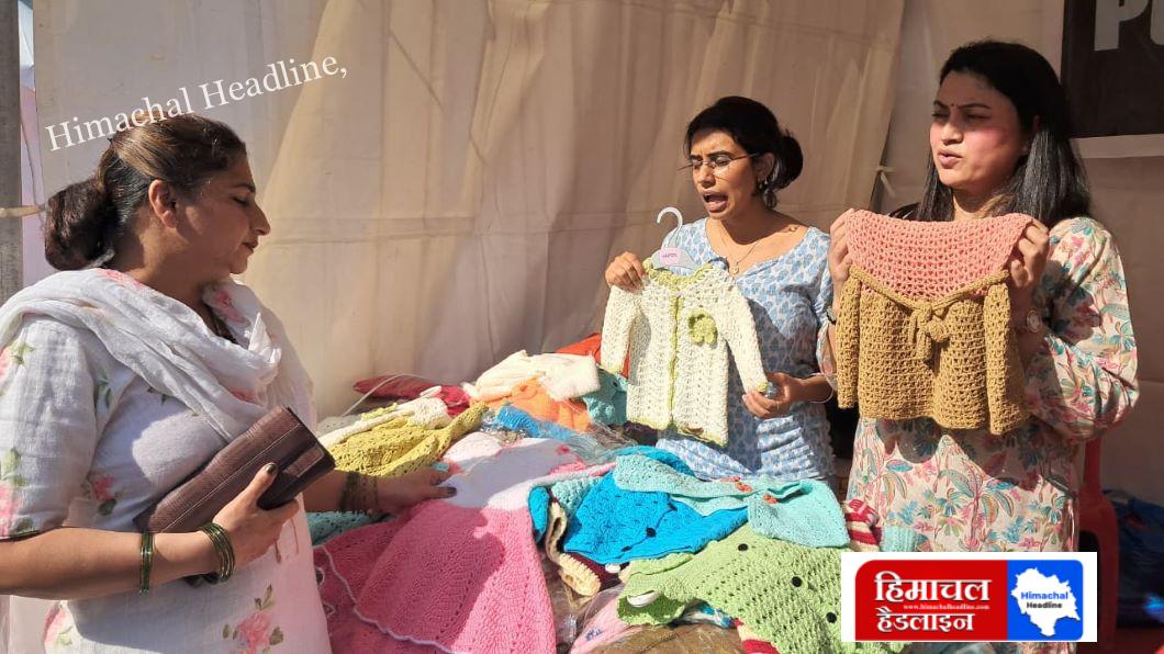 दीपावली मांडव हिम ईरा आजीविका मेले में पहाड़न स्टॉल बना आकर्षण का केंद्र